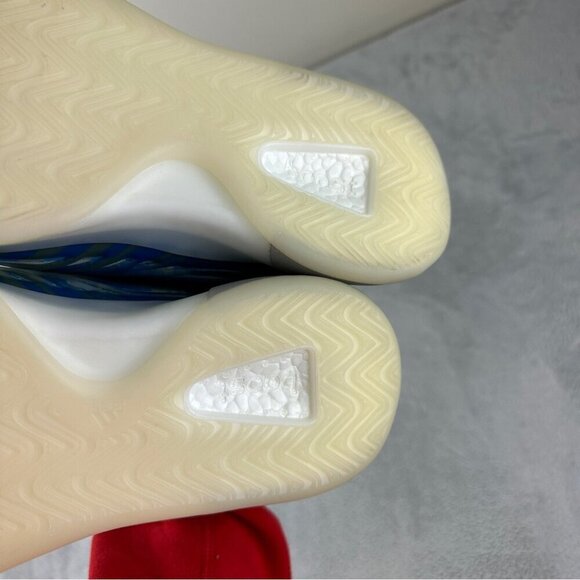 Adidas Yeezy NWOB Boost Quantum QNTM Frozen Blue GZ8872 Size 10.5 US Kanye West - Picture 13 of 13